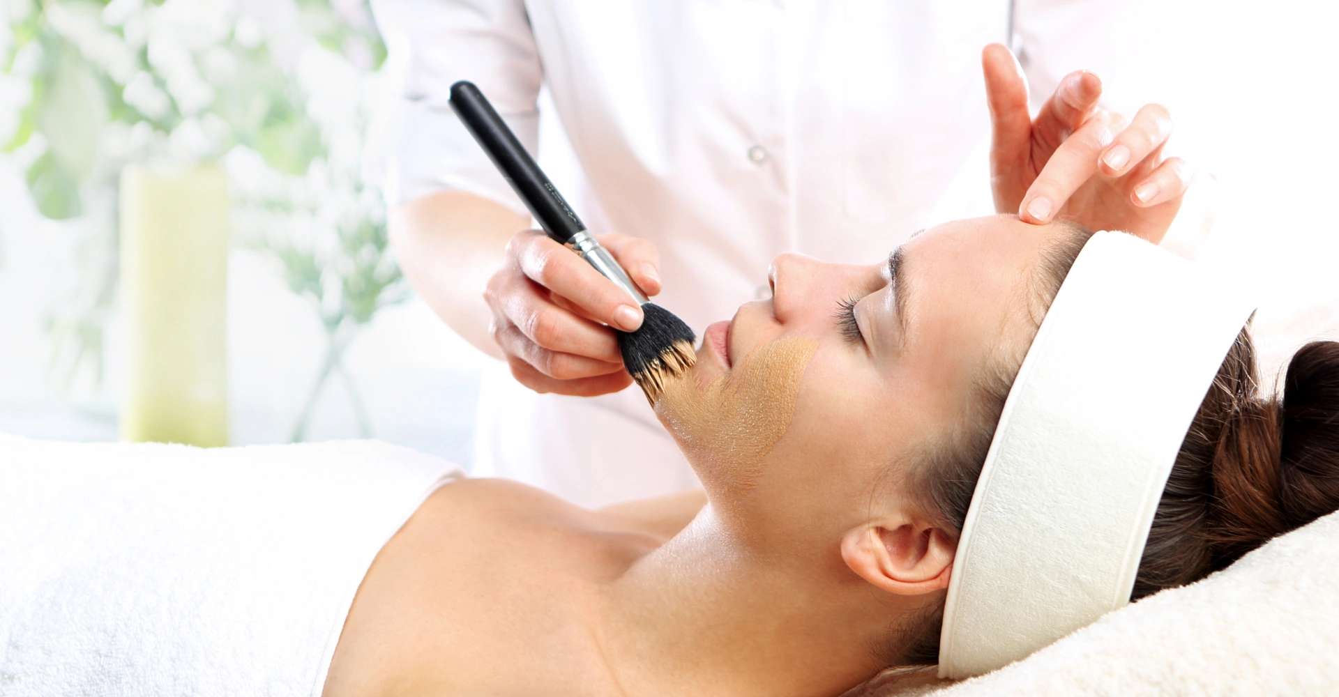 MEDICUM Longevity & Beauty medycyna estetyczna Toruń kosmetologia zabiegi terapie PCA Skin zabiegi liftingujące stymulacja mikrokrążenia peelingi medyczne Mediderma radiofrekwencja mikroigłowa