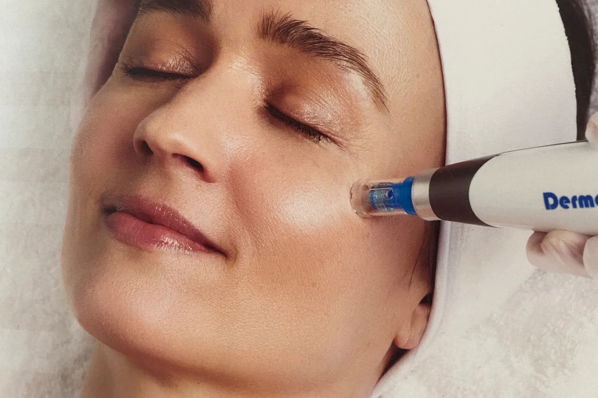 MEDICUM Longevity & Beauty medycyna estetyczna Toruń kosmetologia zabiegi wskazania mezoterapia mikroigłowa grafika